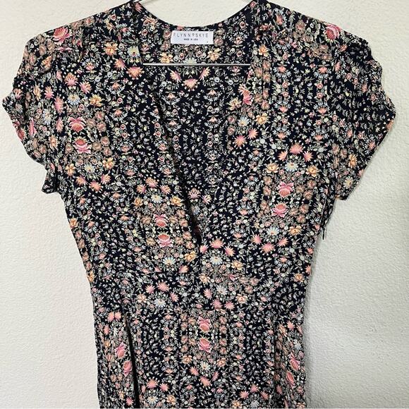 Flynn Skye Valentina Maxi Dress Love Daze Deep V Short Sleeve Womens Size M - Picture 4 of 7